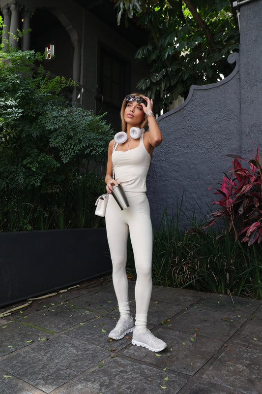 Conjunto "Vanille" Top Sculpt V com Legging